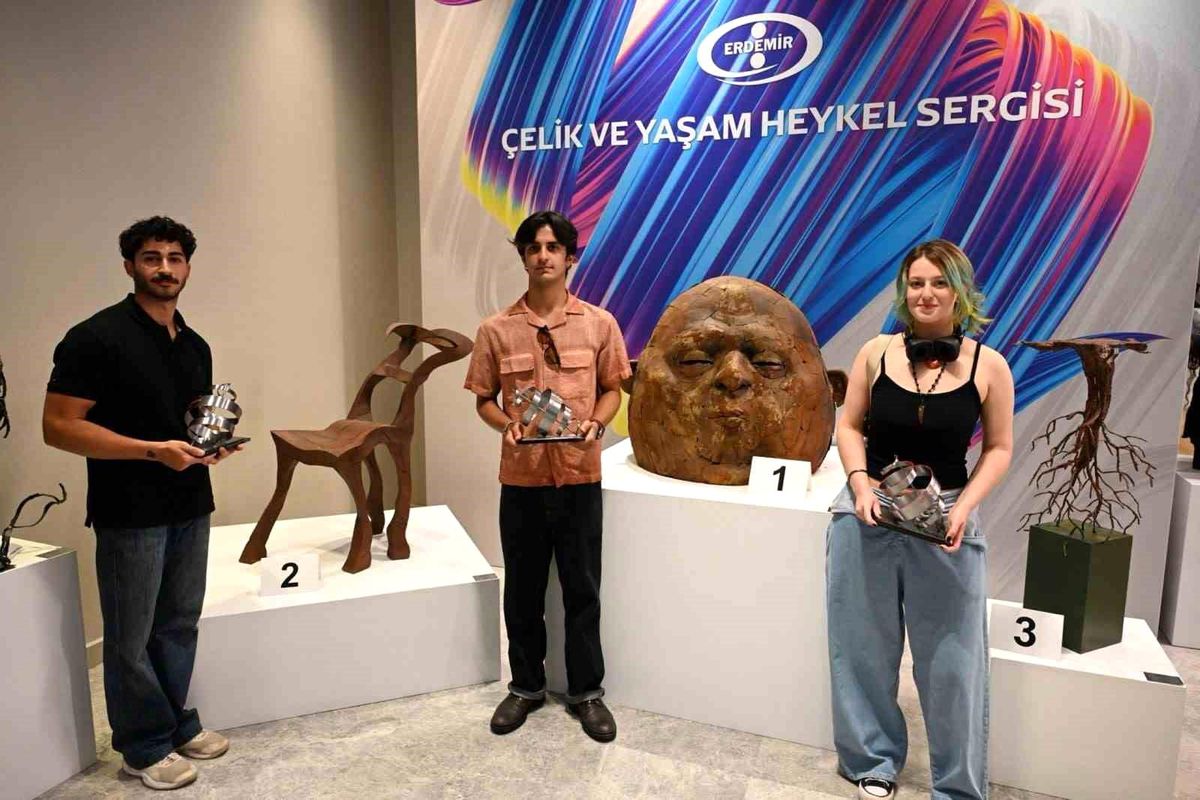 GSF öğrencilerinden Çelik ve Yaşam Heykel Yarışması'nda büyük başarı