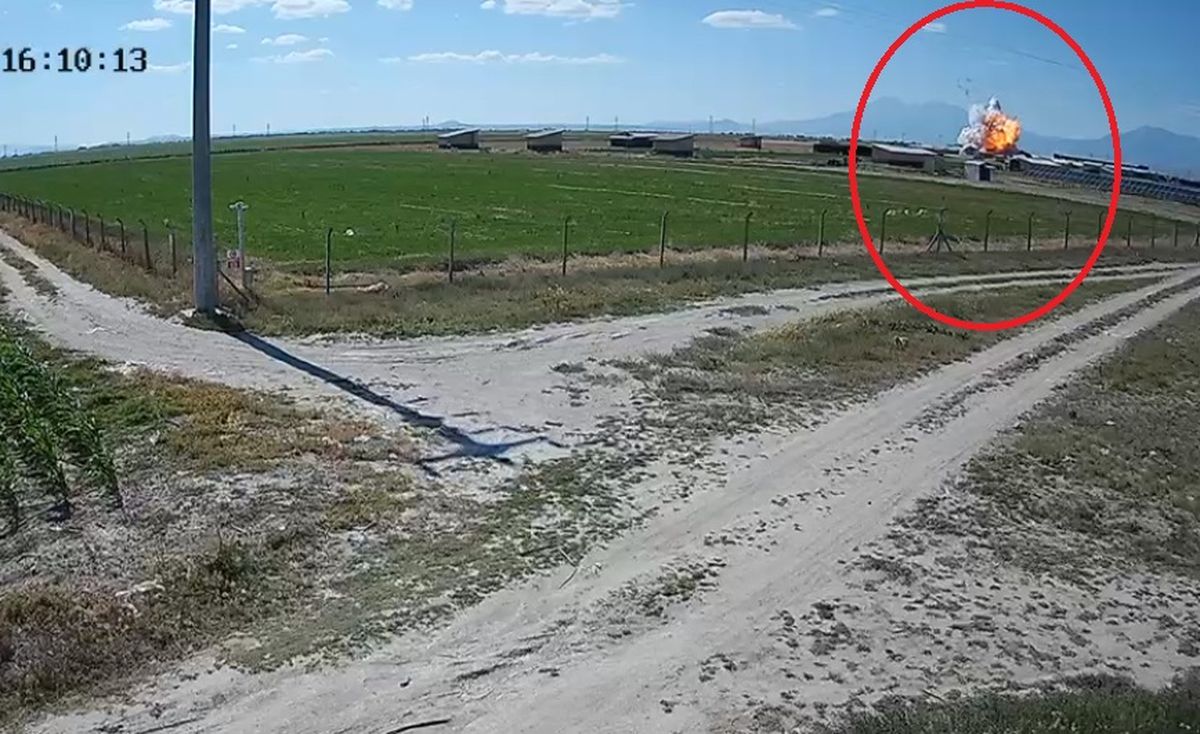 Havai fişek fabrikasındaki patlama güvenlik kamerasında