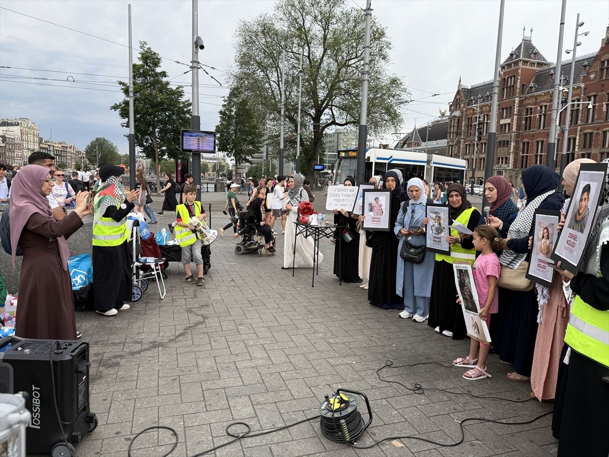Hollanda'da Gazze'de öldürülen çocuklar için gösterisi düzenlendi