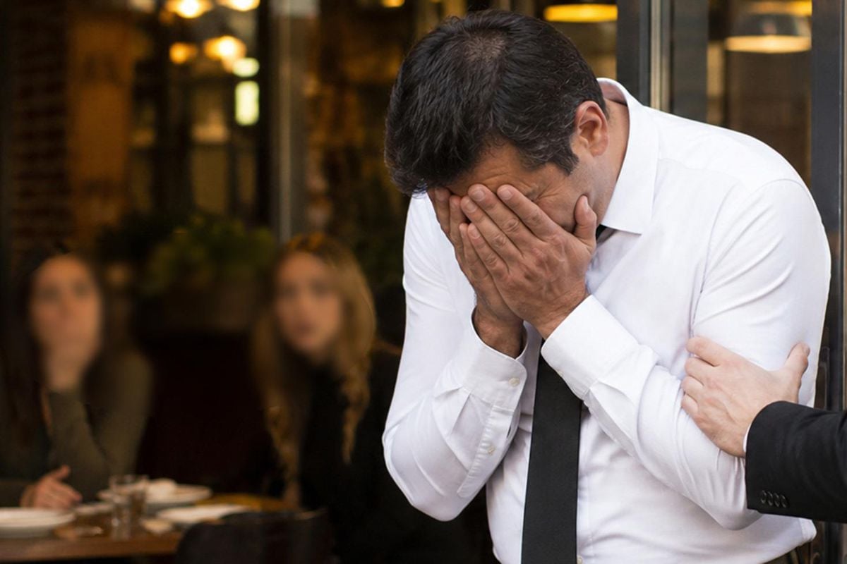 Kadın müşterilere 'Canım, balım, bekar mısın?' dedi, tazminatsız kovuldu