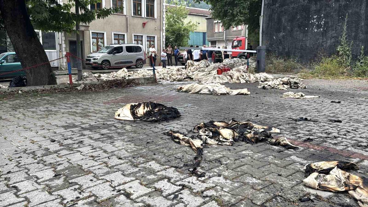 Karabük'te tekstil işletmesinde yangın paniği