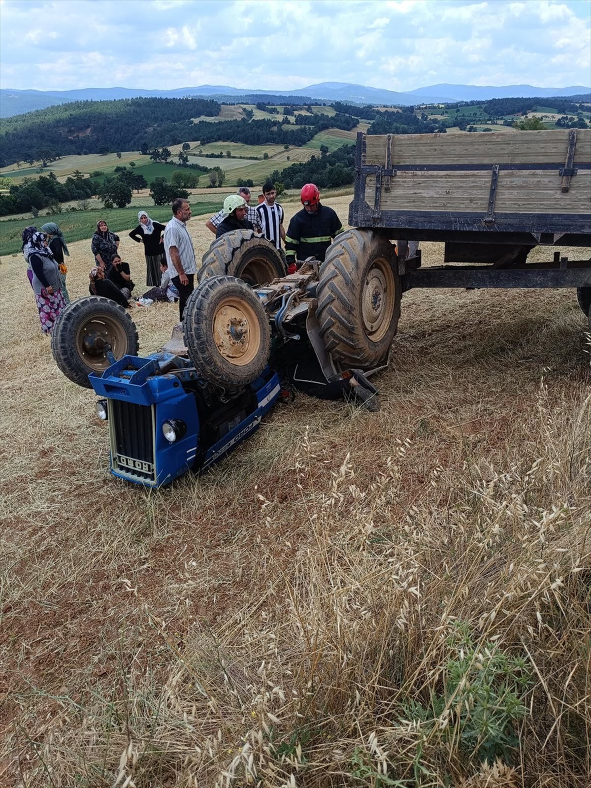 Kastamonu'da devrilen traktördeki 1 kişi öldü, 2 kişi yaralandı