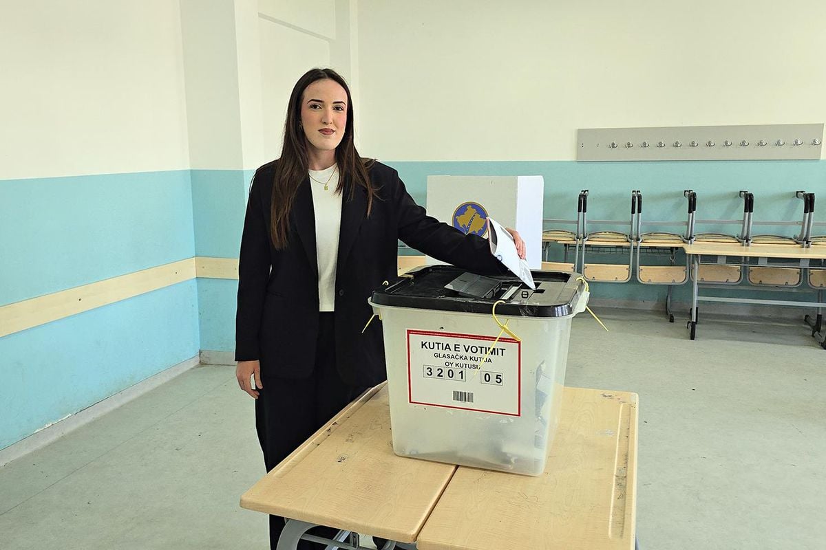 Kosova'daki genel seçimlerde Başbakan Kurti'nin partisi yüzde 47,13 oyla birinci oldu