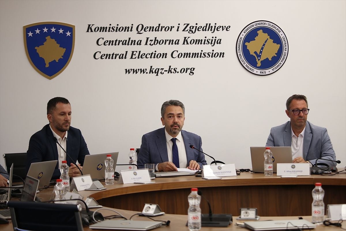 Kosova'daki erken genel seçimlerin kesin sonuçları açıklandı