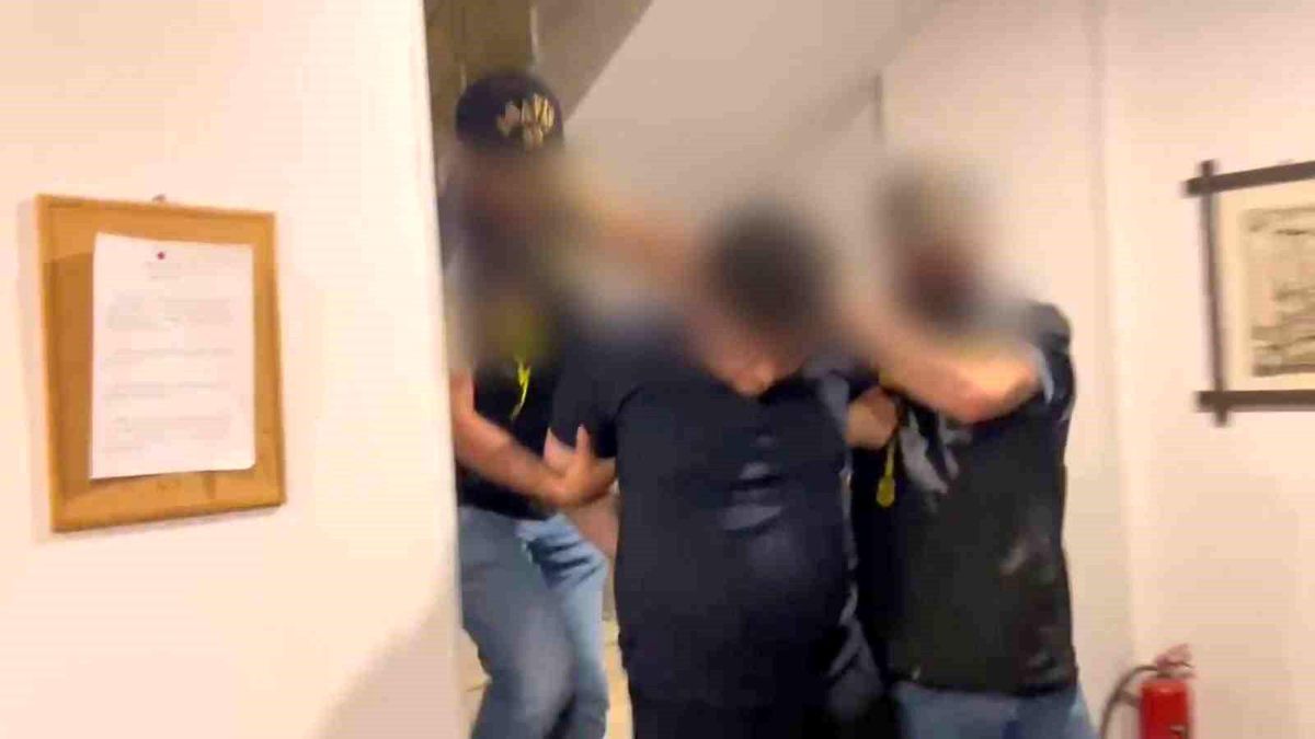 MİT tespit etti, kırmızı bültenle aranan uluslararası uyuşturucu kaçakçısı Mersin'de yakalandı