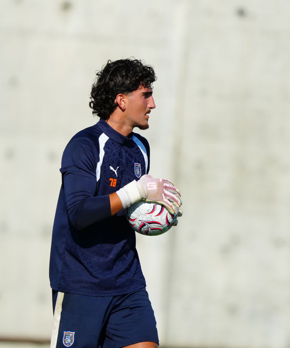 RAMS Başakşehir FK futbolcuları antrenmanda