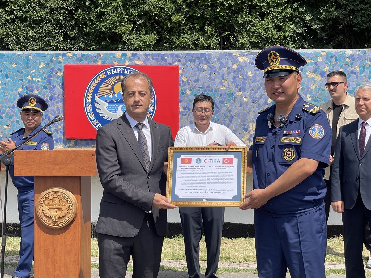 TİKA, Kırgızistan Acil Durumlar Bakanlığına teknik ekipman desteğinde bulundu