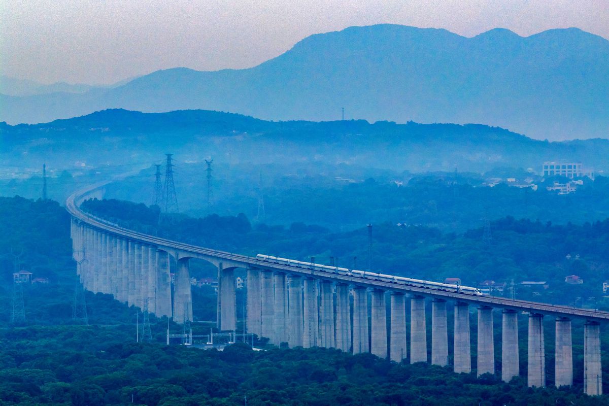 Albüm: Çin'in Hangzhou-Taizhou Yüksek Hızlı Demiryolu Hattı, 4,5 Yılda 100 Milyondan Fazla Yolcu Taşıdı