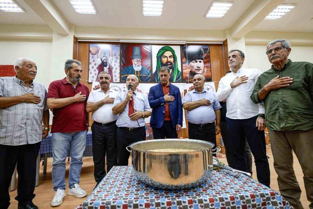 Başkan Tugay Aşure Programında Dostluk ve Doğruluk Vurgusu Yaptı