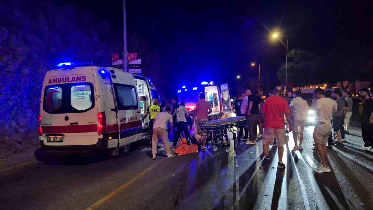 Bodrum'da meydana gelen trafik kazası sonrası olay yeri