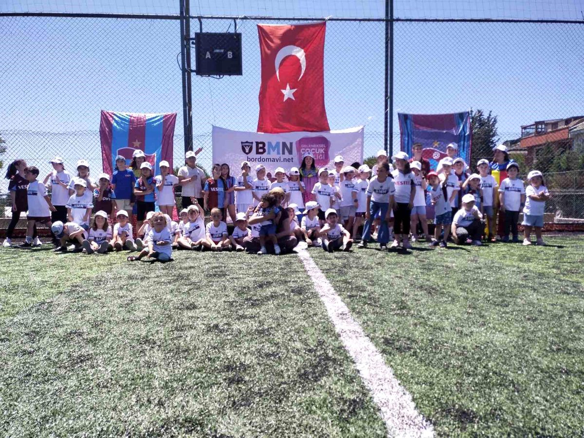 BordoMavi.Net'in geleneksel çocuk şenliği Üsküdar'da renkli görüntülere sahne oldu