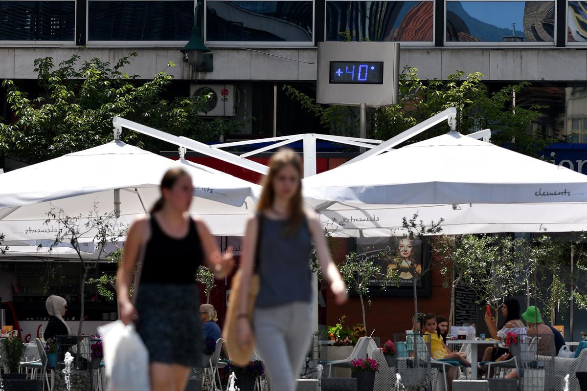 Bosna-Hersek haritası üzerinde yüksek sıcaklık göstergesi