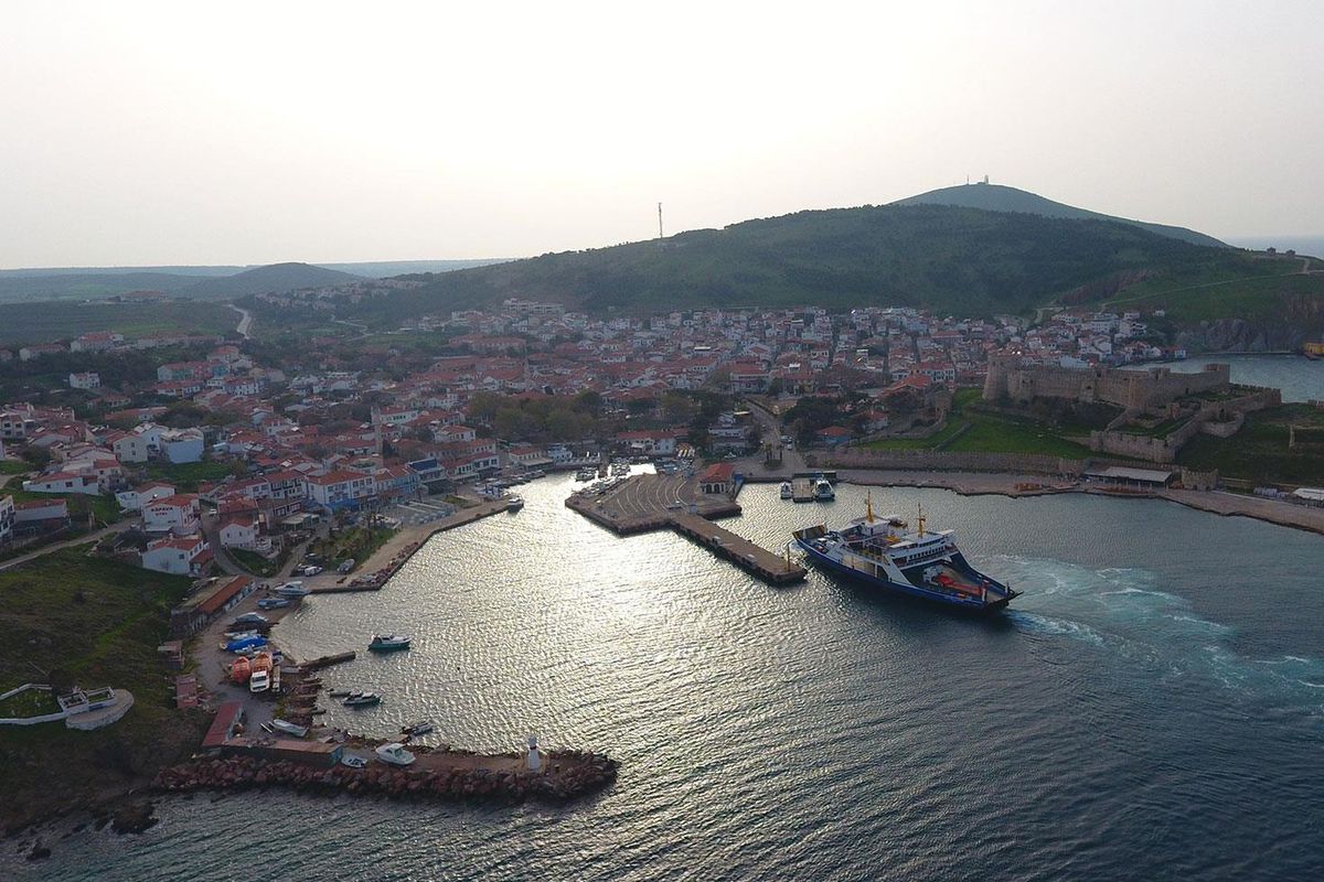 Bozcaada'ya yazın o araçların geçişleri yasaklandı