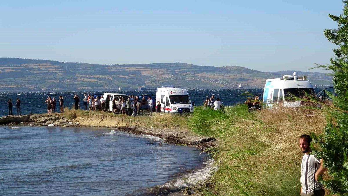 Çanakkale'de denizde kaybolan 14 yaşındaki kız aranıyor