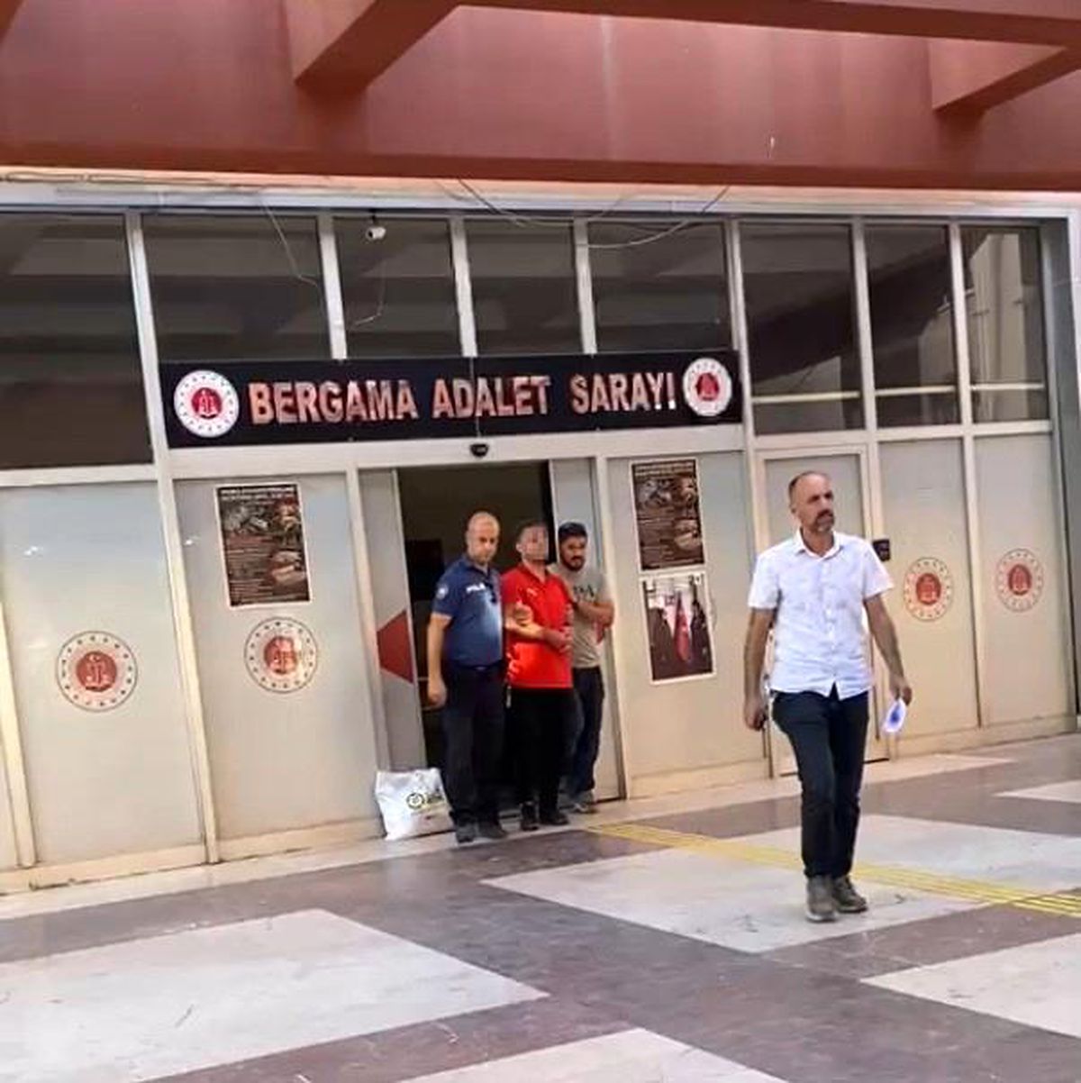 Bergama'da gerçekleştirilen uyuşturucu operasyonu sonrası adliye süreci