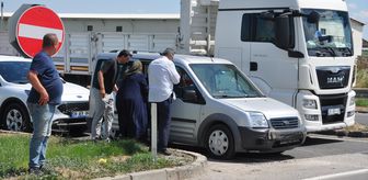 Kırklareli'nde iki hafif ticari aracın çarpıştığı kazada 2 kişi yaralandı