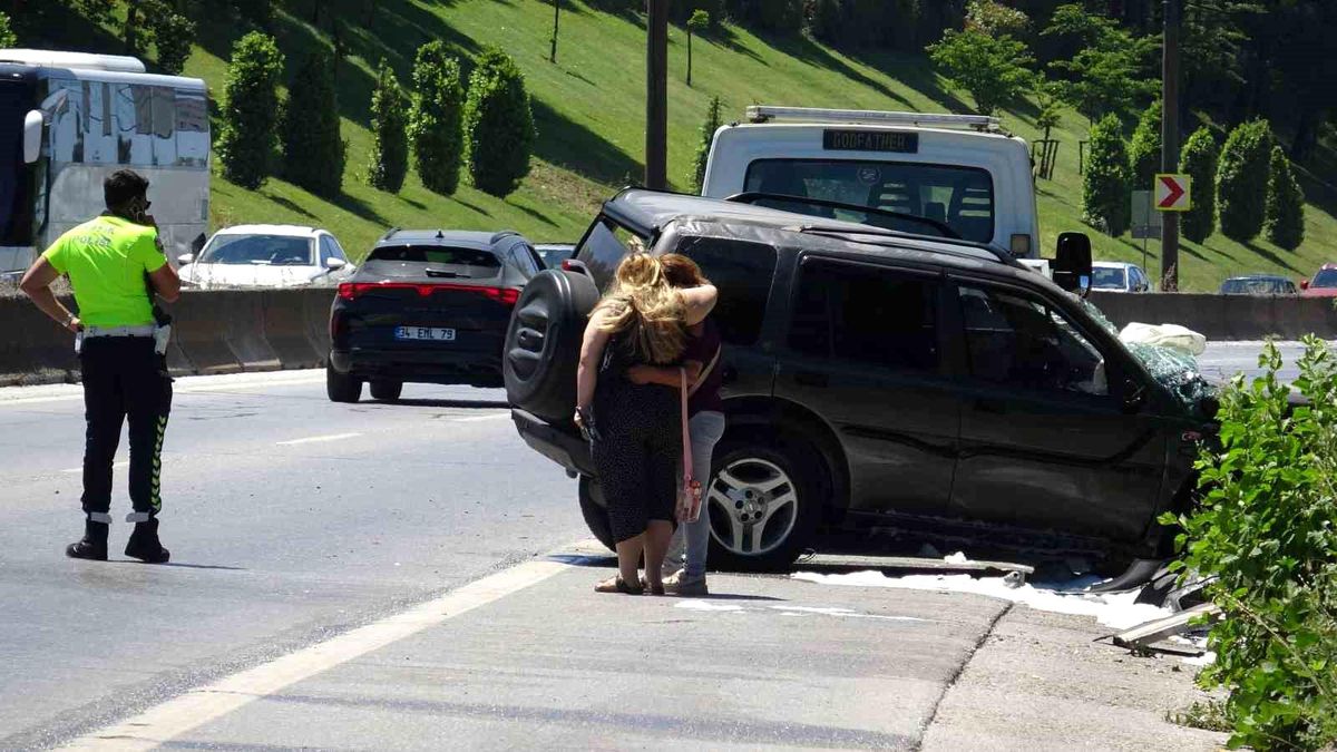 Samandıra-Kartal Bağlantı Yolu'nda trafik kazası: Cip yan yattı