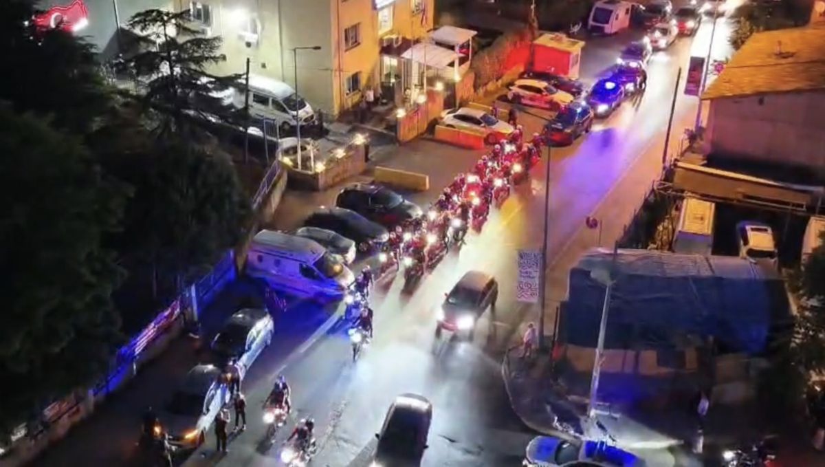 Sarıyer'de polis ekipleri tarafından yapılan asayiş denetimi