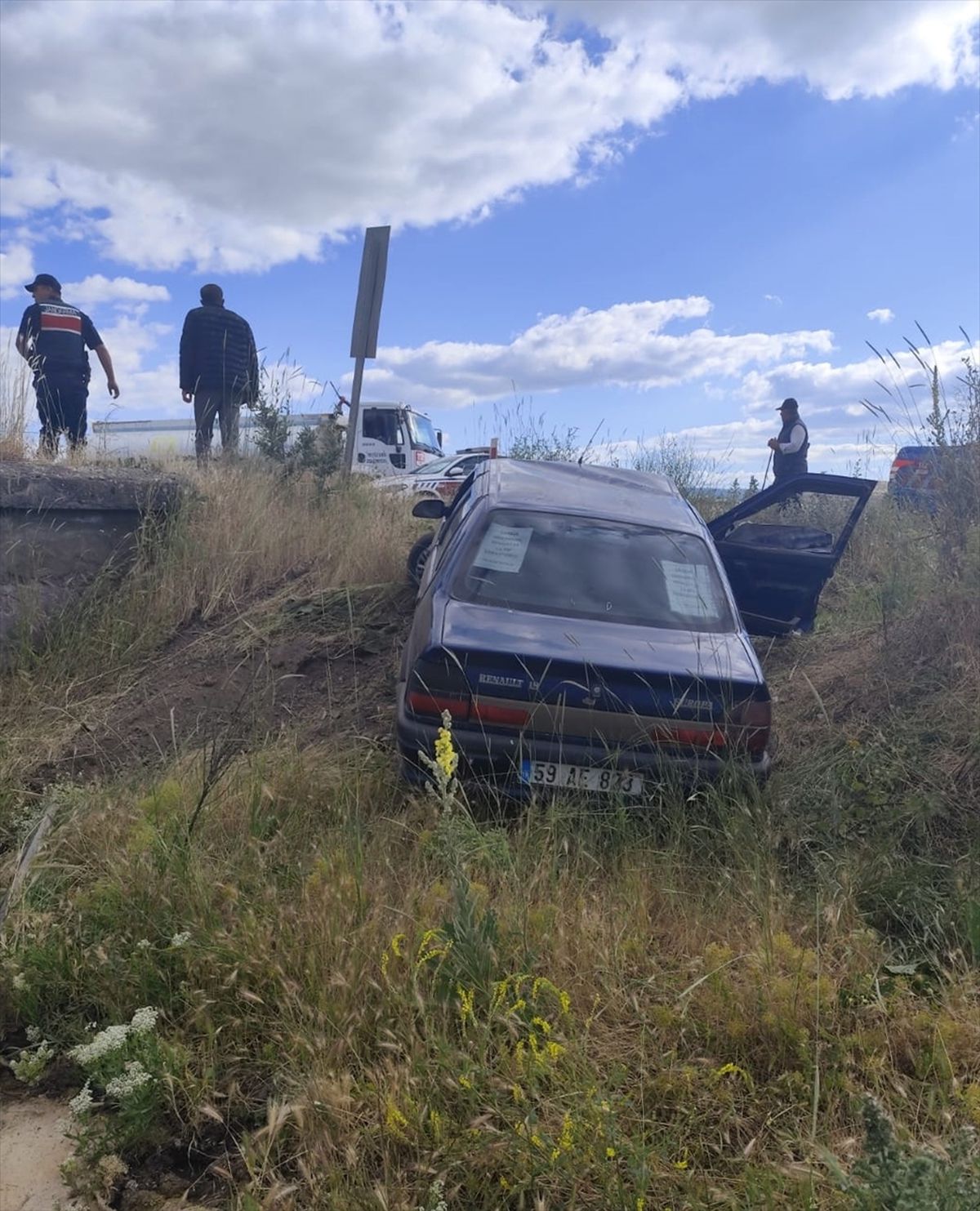 Tokat'ta cenazeden dönenleri taşıyan otomobilin devrildiği kazada 1 kişi öldü, 1 kişi yaralandı