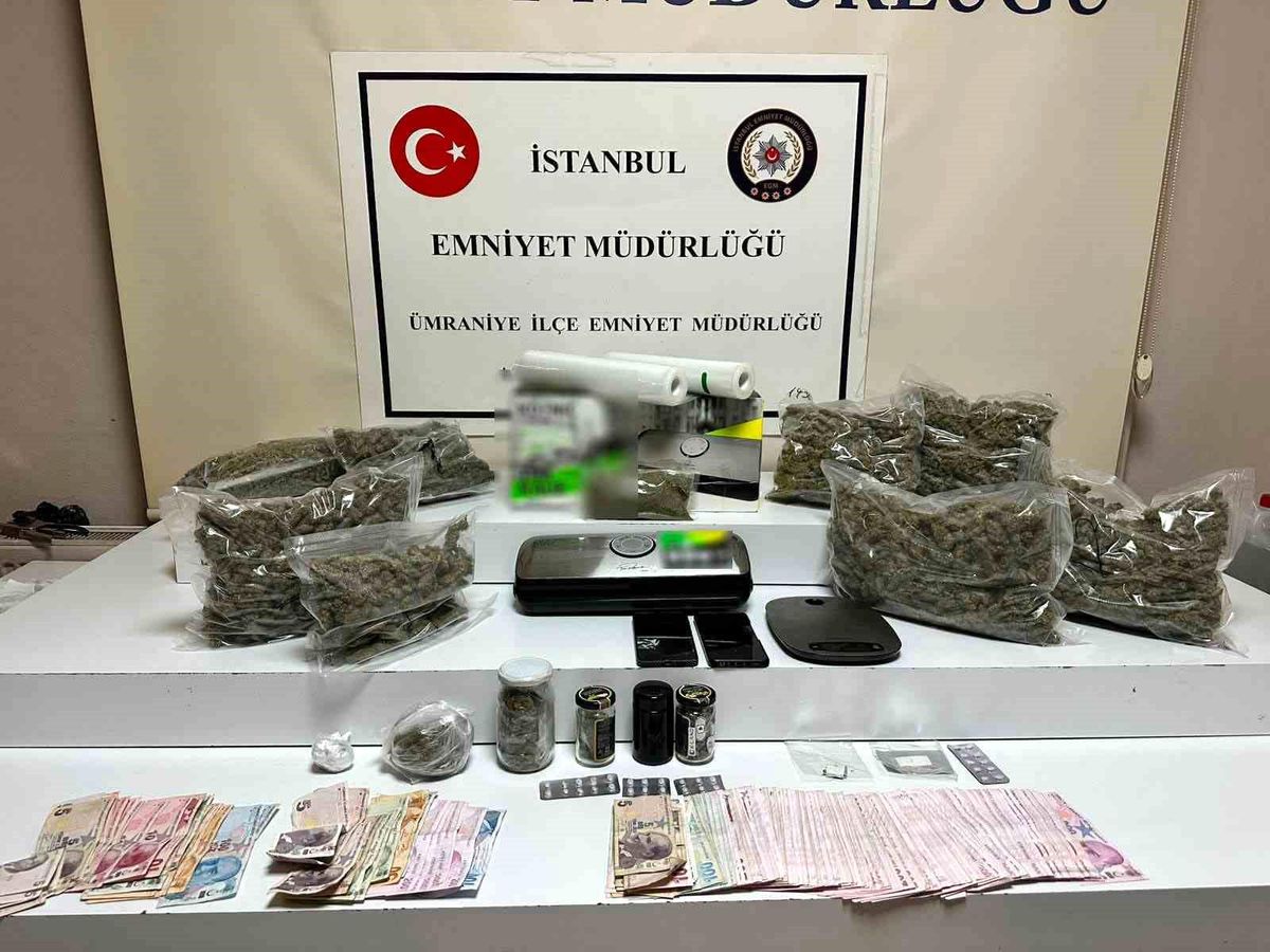 Ümraniye'de 'zula evi' operasyonu: 4 kilo uyuşturucu madde ele geçirildi
