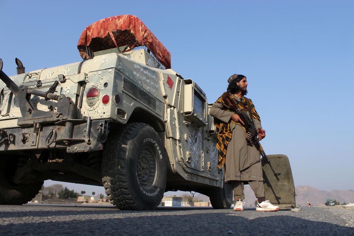 Afganistan: Pakistan'ın Düzenlediği Hava Saldırıları Can Kayıplarına Yol Açtı