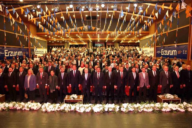 AK Parti Erzurum’da geniş katılımlı danışma toplantısı