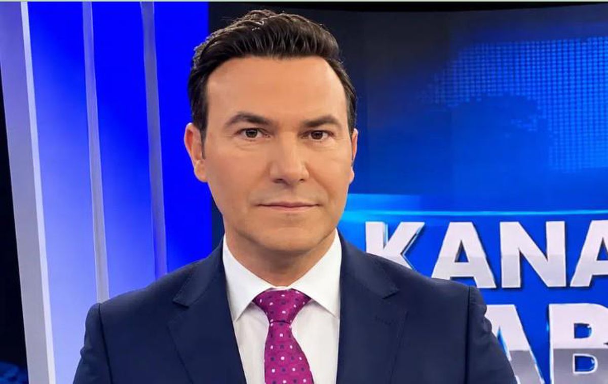 Aytaç Can Kanal D Ana Haber stüdyosunda