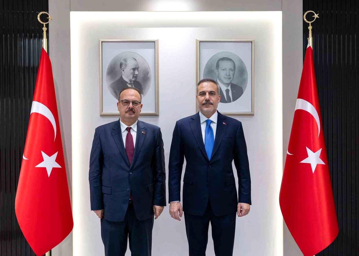 Bakan Fidan'dan Vali Canbolat'a kabul