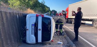 Burdur'da tırla çarpışan hafif ticari araçtaki sürücü öldü, 1 kişi yaralandı