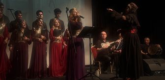 Bursa'da Harı-Bülbül Korosu konser verdi