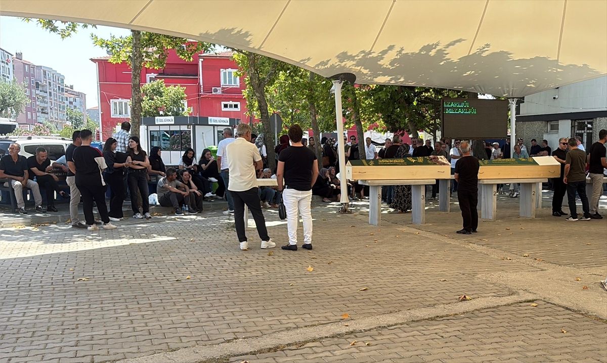 Çanakkale'de denizde boğulan 14 yaşındaki çocuk Tekirdağ'da toprağa verildi