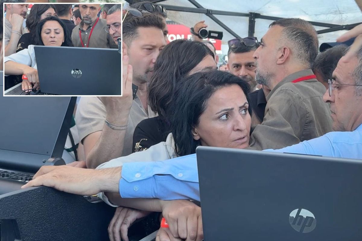 DEM Partili vekiller ile polis arasında 'flaş bellek' gerginliği