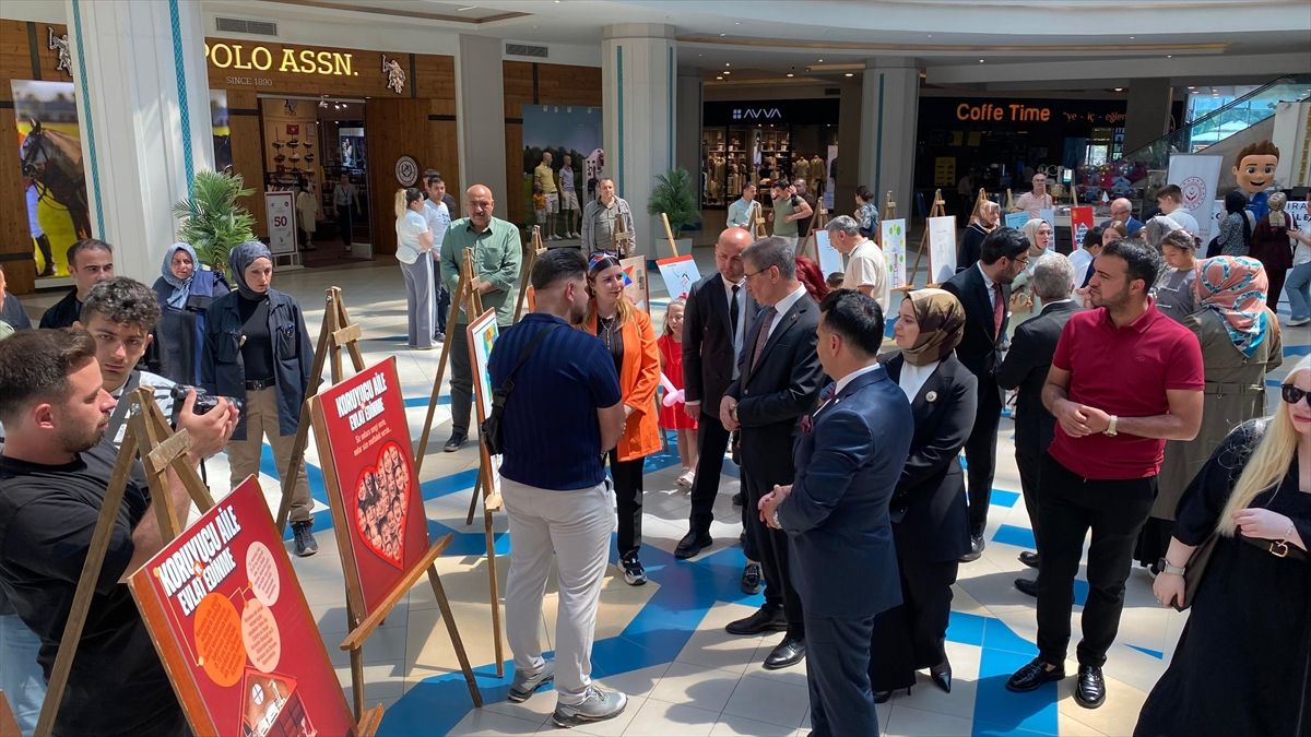 Erzurum'da üniversite öğrencileri eserleriyle koruyucu aile modeline dikkati çekti