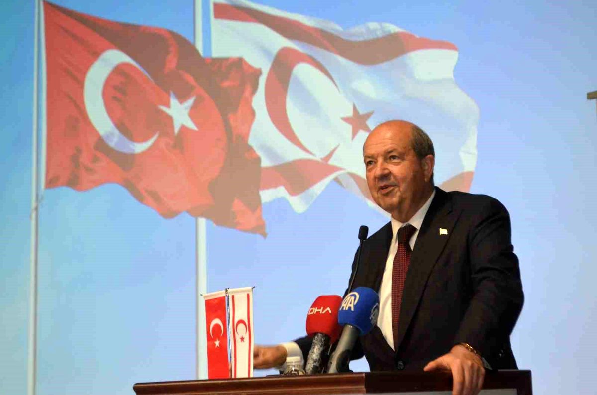 Eski KKTC Cumhurbaşkanı Tatar: 'Ana vatan, yavru vatan, mavi vatan ve gök vatan anlayışıyla geleceğe güçlü adımlarla yürüyoruz'