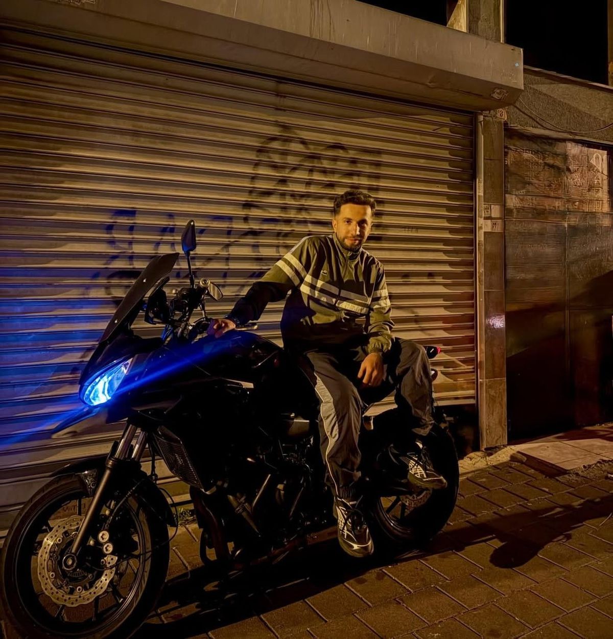 Fatih'te hafif ticari aracın çarptığı motosikletli öldü