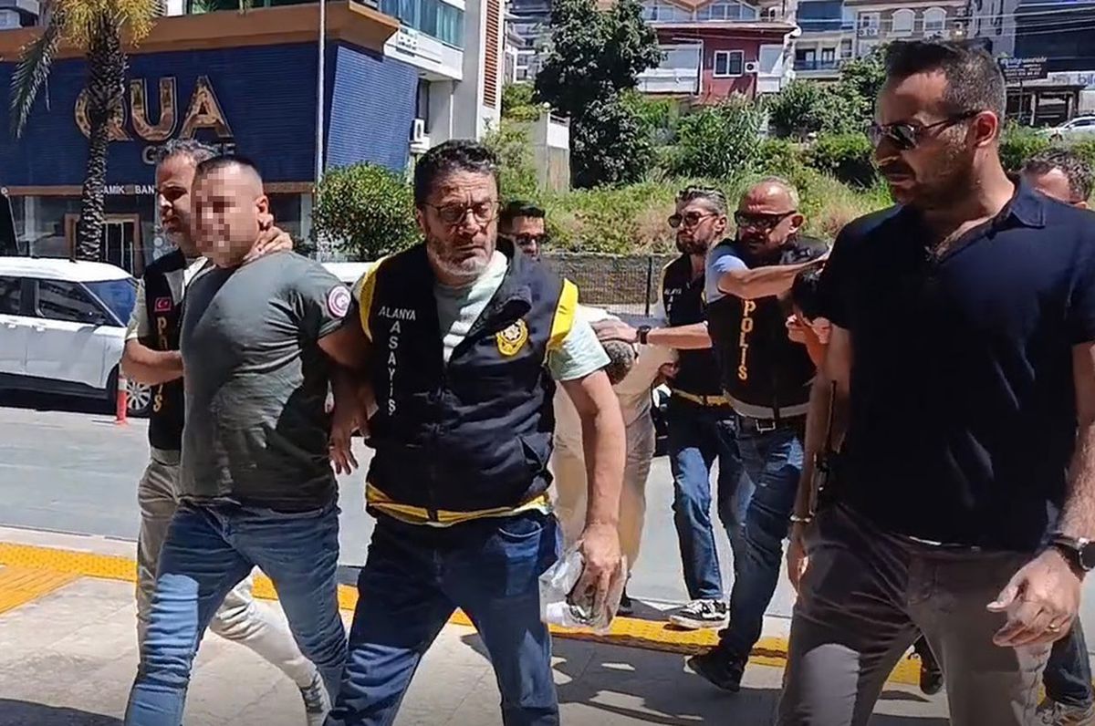 Alanya'da silahlı saldırı sonrası olay yeri inceleme