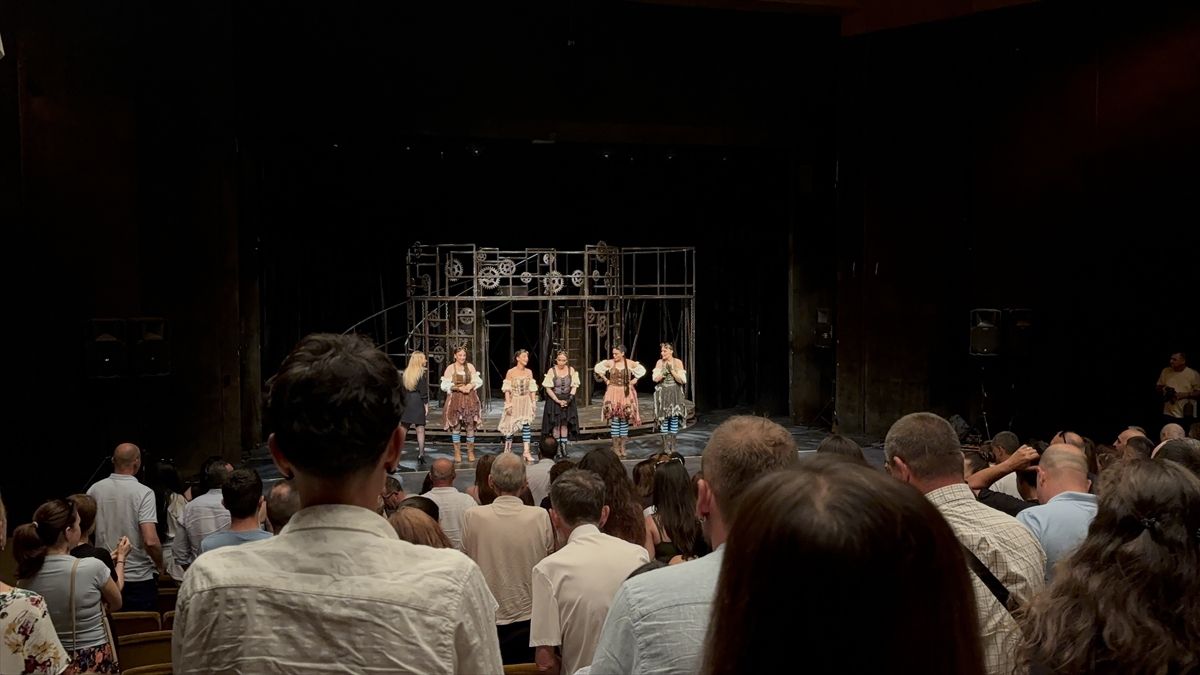 İstanbul Devlet Tiyatrosu, 'Lysistrata' oyunuyla Bulgaristan'da sahne aldı