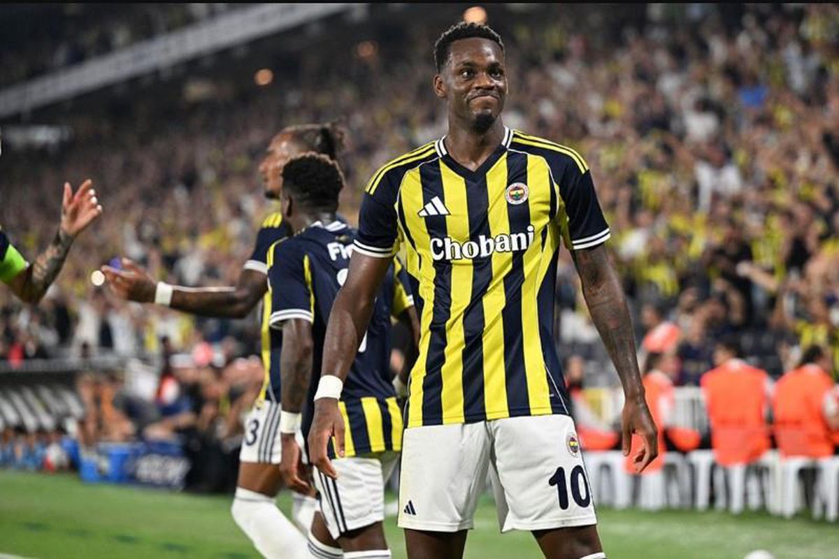 Jhon Duran Galatasaray'a bedava mı geliyor, maaşı ne kadar, bonservisi ne kadar?