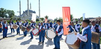 Kırkpınar davul zurna ekibi devlet ricalini marşlarla güreşlere davet etti