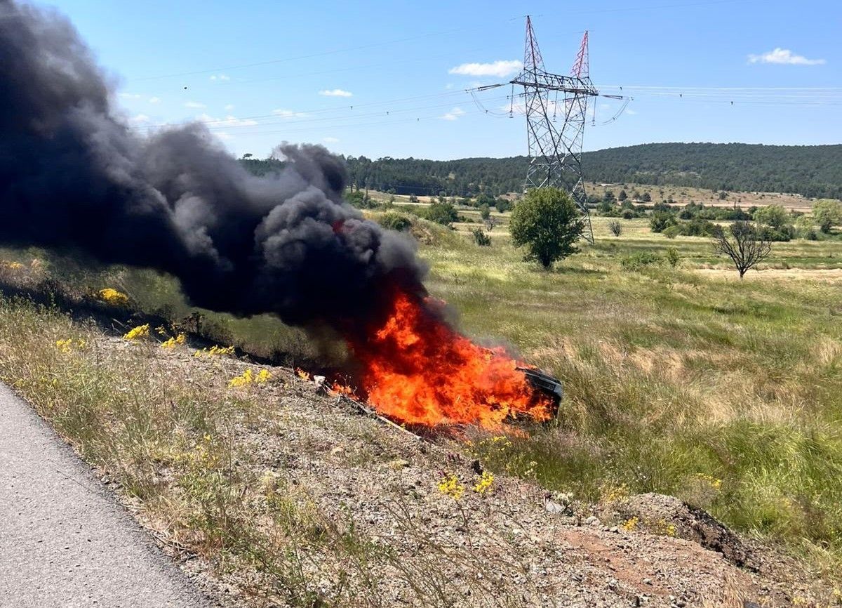 Kütahya'da devrilen otomobildeki 5 kişi yaralandı