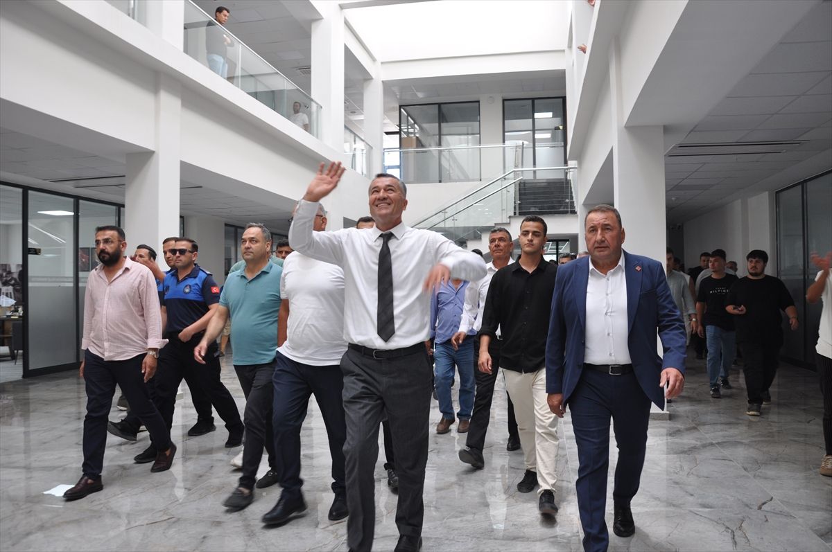 Mersin'de Silifke Belediye Başkan Vekili CHP'li Kökten oldu