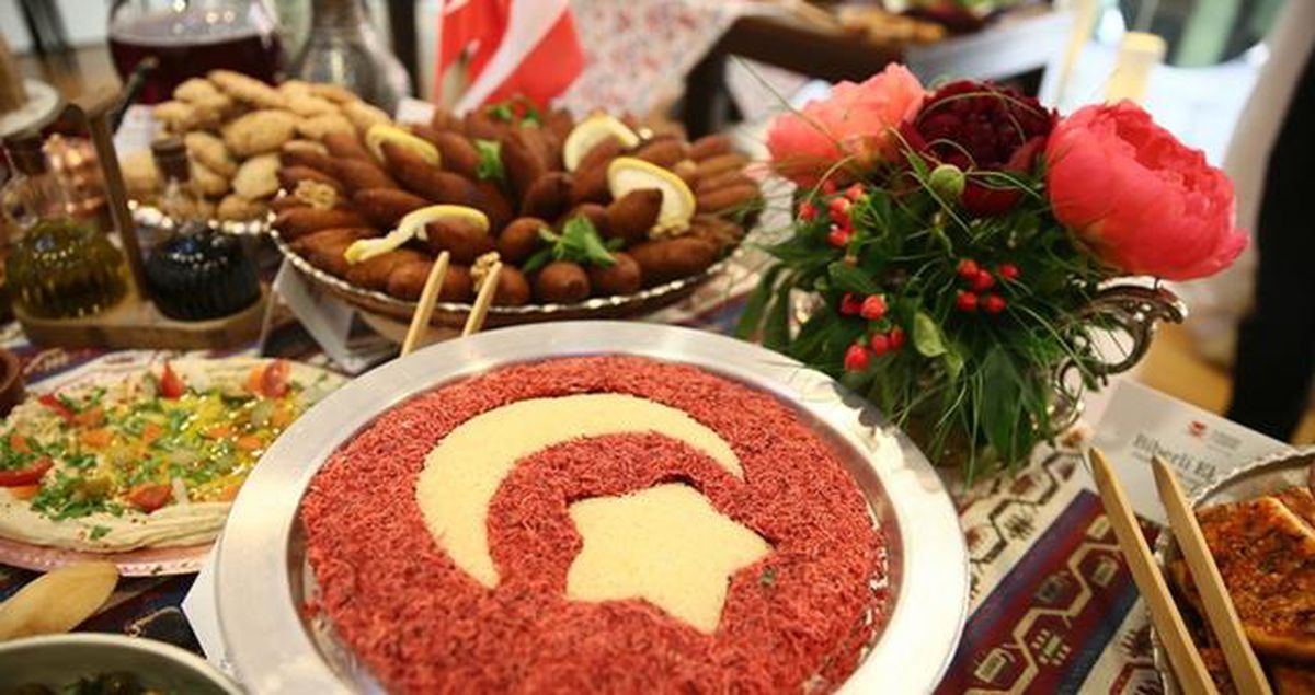 Modern Türk mutfağı yemek tarifleri: En popüler 10 Türk yemeği tarifi nedir?