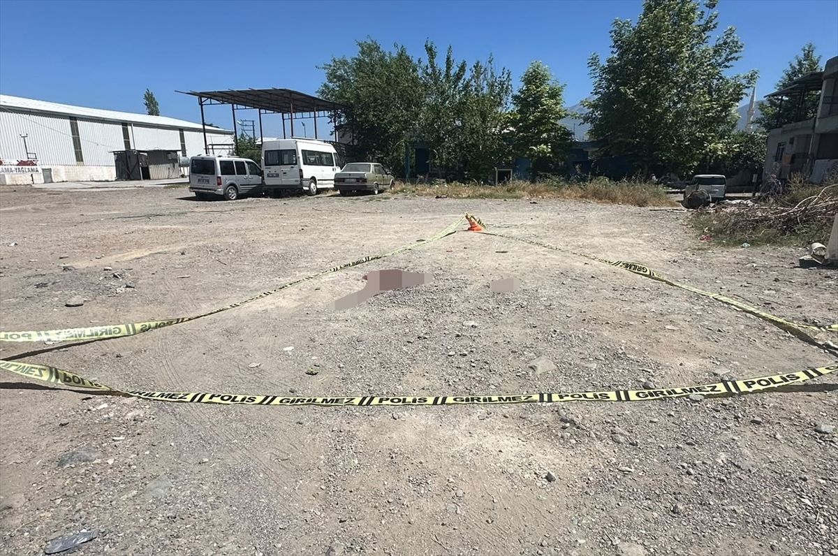 Osmaniye'de akrabalar arasında çıkan kavgada tüfekle vurulan kişi öldü