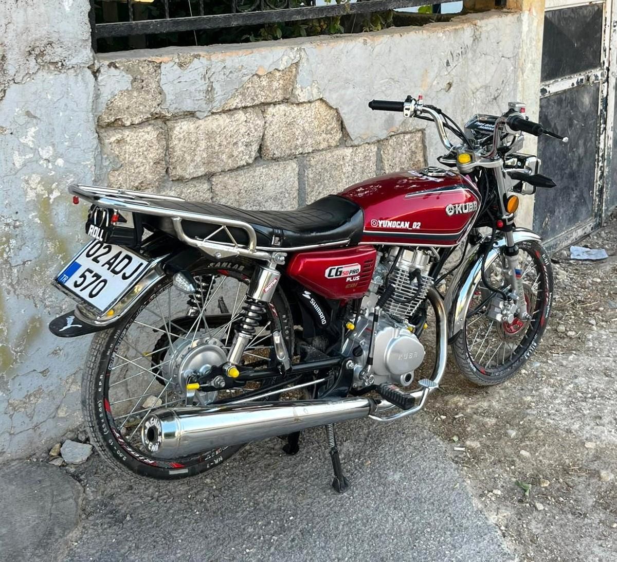 Adıyaman'da park halindeki motosikletin çalınmasıyla ilgili haber.