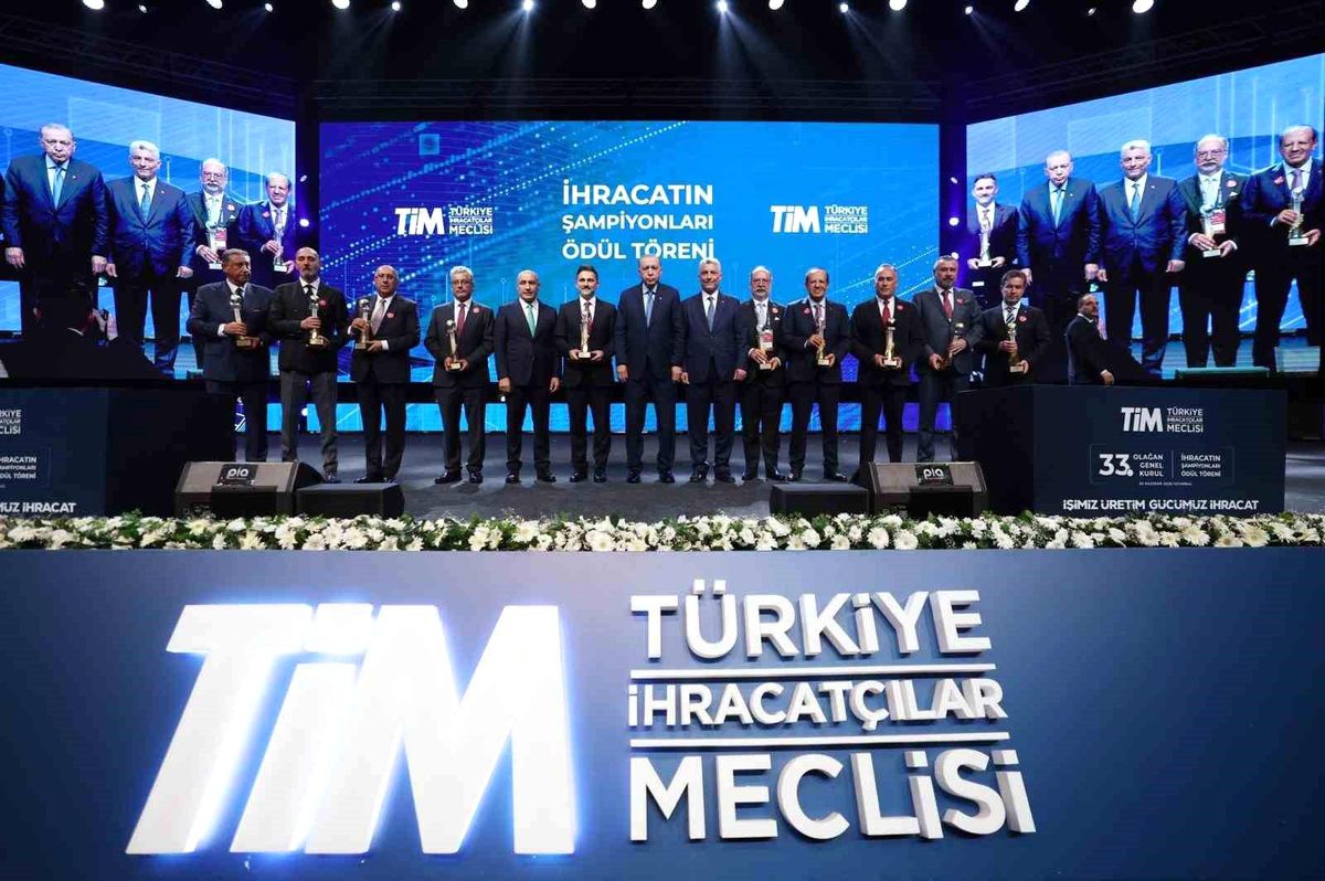 Pegasus Hava Yolları'na TİM'den Hizmet İhracatı Ödülü