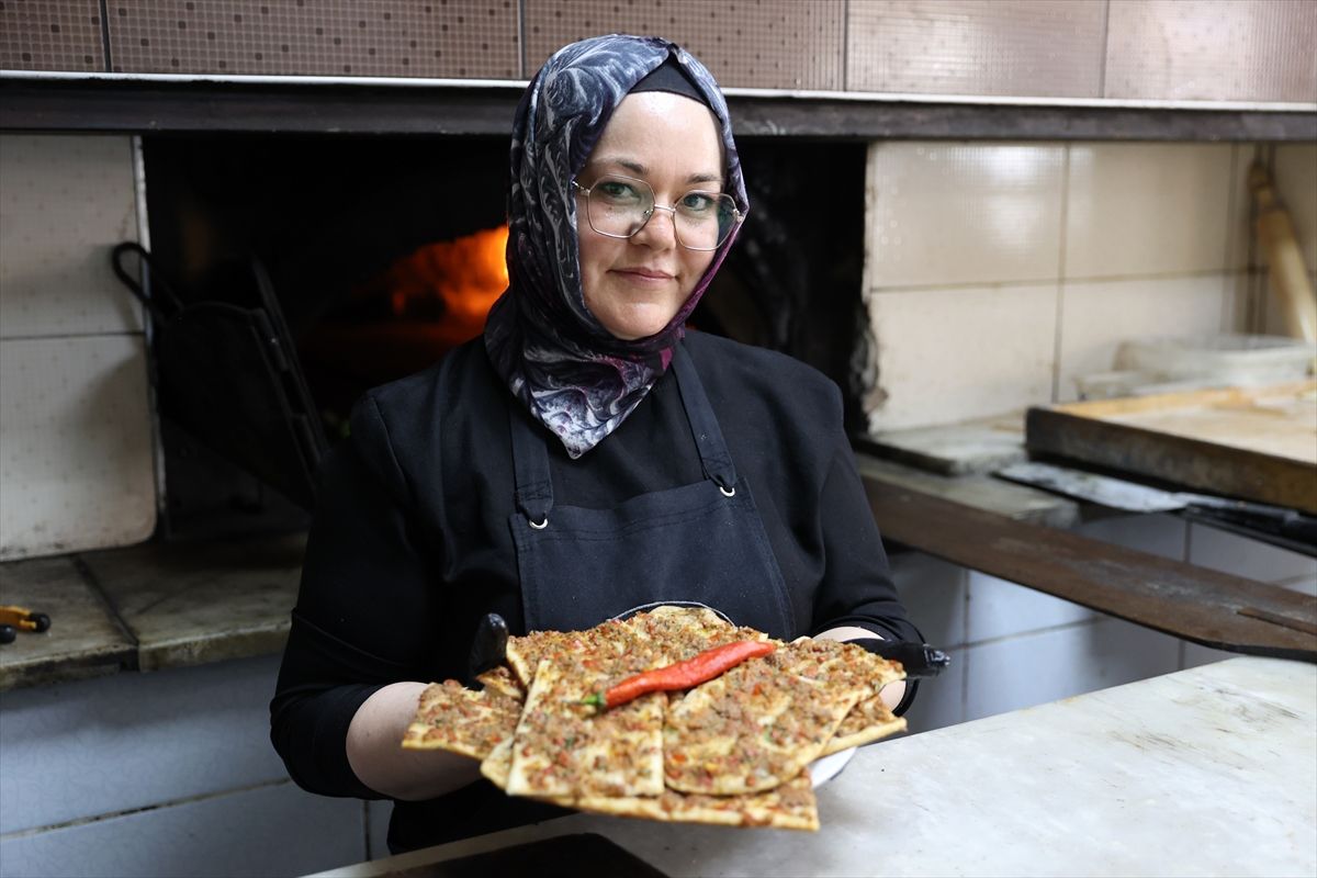 Restoranı kapanmasın diye fırının başına geçen kadın etli ekmek ustası oldu
