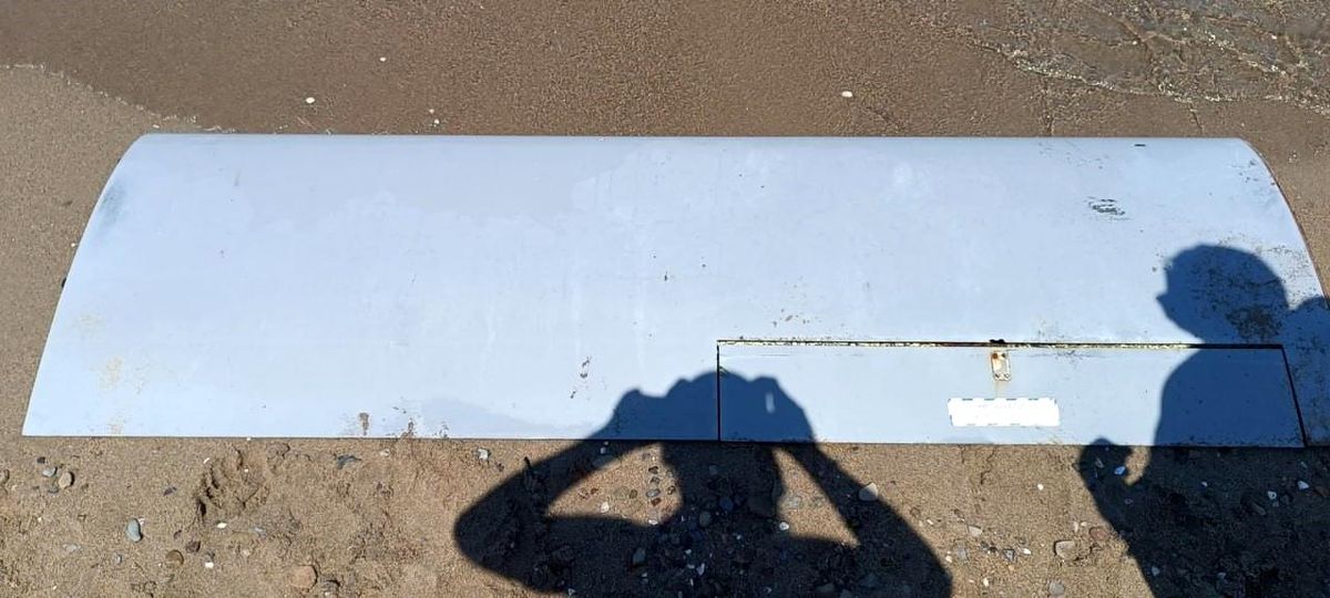 Sakarya'da sahile dron parçası vurdu