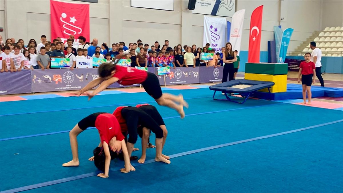 Sinop'ta Yaz Spor Okulları düzenlenen törenle açıldı