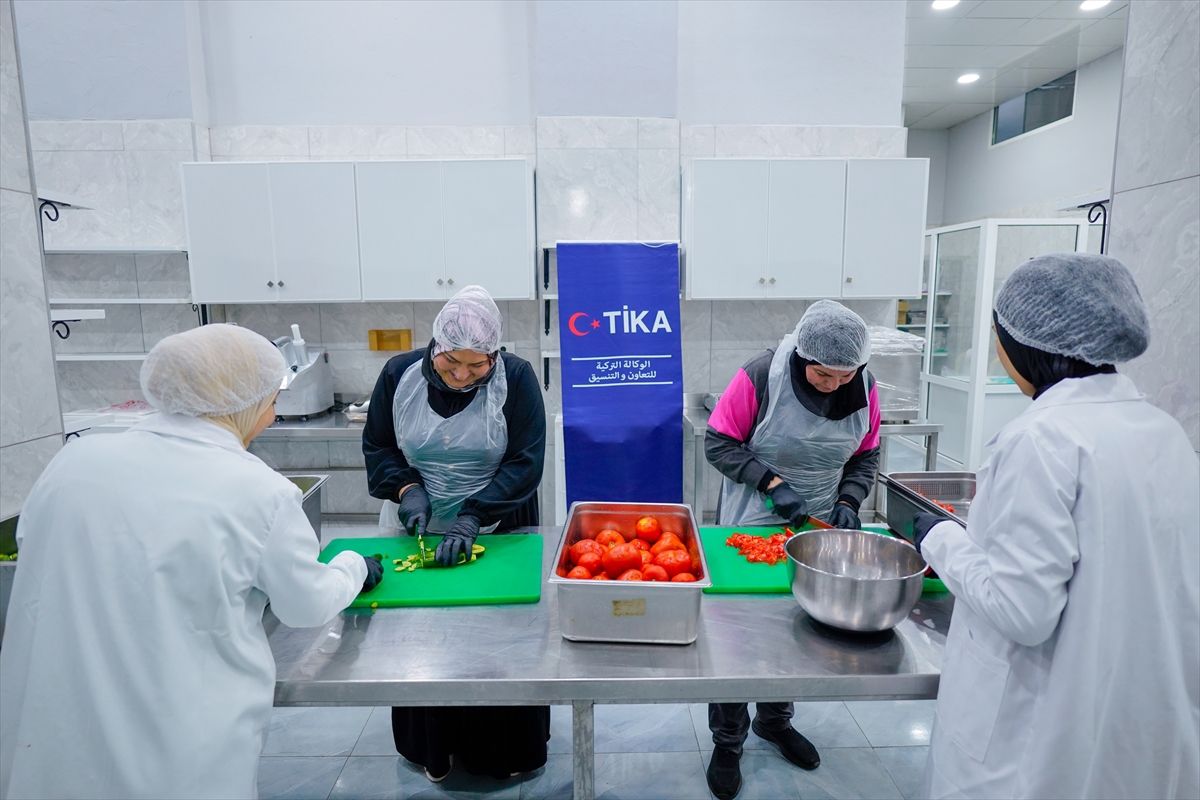 TİKA'dan Lübnan'da ihtiyaç sahiplerine hizmet veren aşevi mutfağına destek