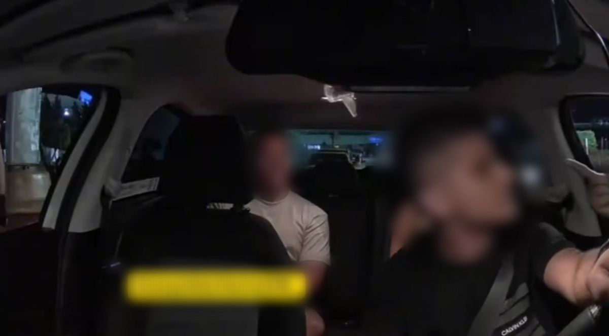 Yolunu kestiği taksiciyle tartışıp, araçtaki turistlerde korkuya neden olan sürücüye 180 bin lira ceza